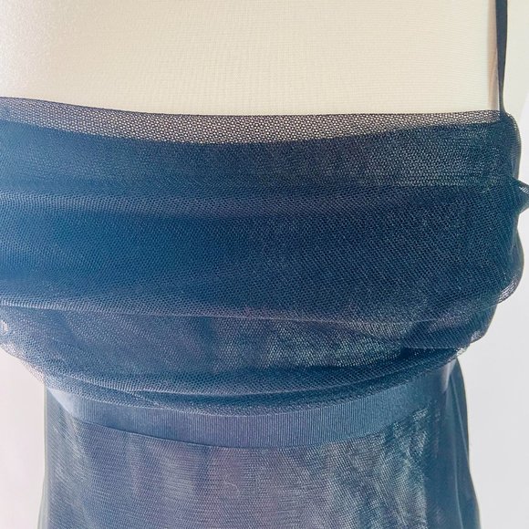 Unique 90s Vera Wang Black Tulle and Taffeta Gown - Picture 3 of 8